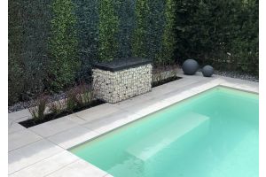 Gabione mit Sitzbank mit Yellow Sun Bruchstein – Yellow Sun Bruchstein