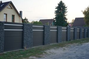 WPC Sichtschutz Anthrazit – WPC-zaun mit Gabionen. WPC Sichtschutz Anthrazit