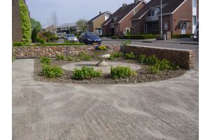 Gabionenzaun mit Grauwacke Bruchstein – Grauwacke Bruchsteine