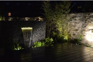 Gabionen LED Wasserfall – Wasserfall. Gabionen LED Wasserfall