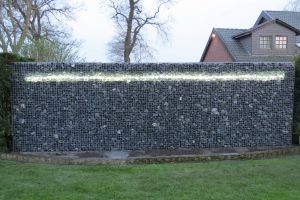 Gabione mit Glasbrocken – Glasbrocken