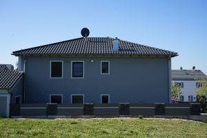 Aufbauteam WPC – WPC-zaun mit Gabionen. Aufbauteam WPC