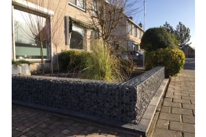Gabionen im Vorgarten – Bruchsteine Inspiration. Gabionen im Vorgarten