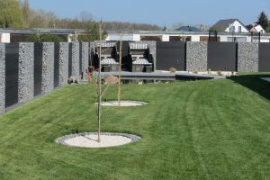 Gabionen mit Wpc – WPC-zaun mit Gabionen. Gabionen mit Wpc