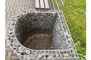 Gabione mit Sitzbank – Gabionenbank