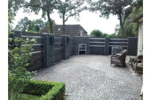 Gabionen mit Komposit und Eckkamin – Gartenkamine. Gabionen mit Komposit und Eckkamin