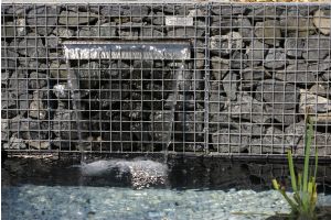 Gabionen Wasserfall – Wasserfall. Gabionen Wasserfall