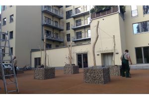 Gabionen Hochbeet – Grauwacke Bruchsteine