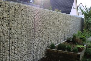 Gabione – Aufbauteam