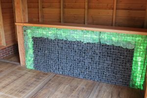 Gabione mit Glasbrocken – Glasbrocken