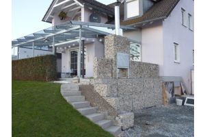 Gabionen Gartenkamin mit Yellow Sun Bruchstein – Yellow Sun Bruchstein