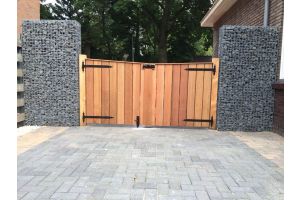 Gabione mit Basaltbruchstein – Gabionen-Säulen