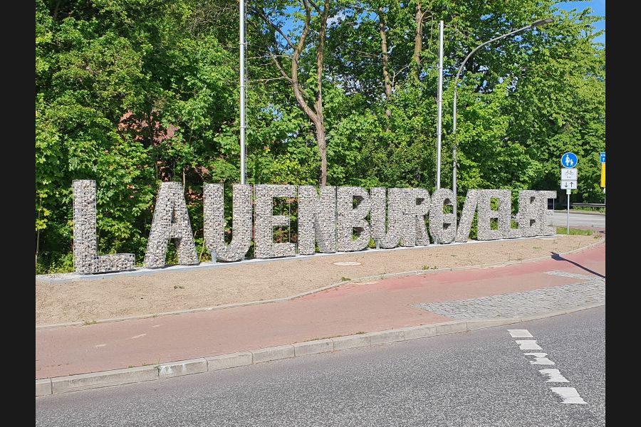 Gabionen Buchstaben aus Lauenburg