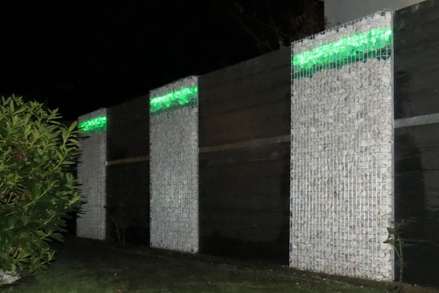 Gabionen mit Glas und LED beleuchtung