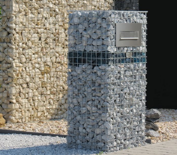 Briefkasten in Gabionen-Säule